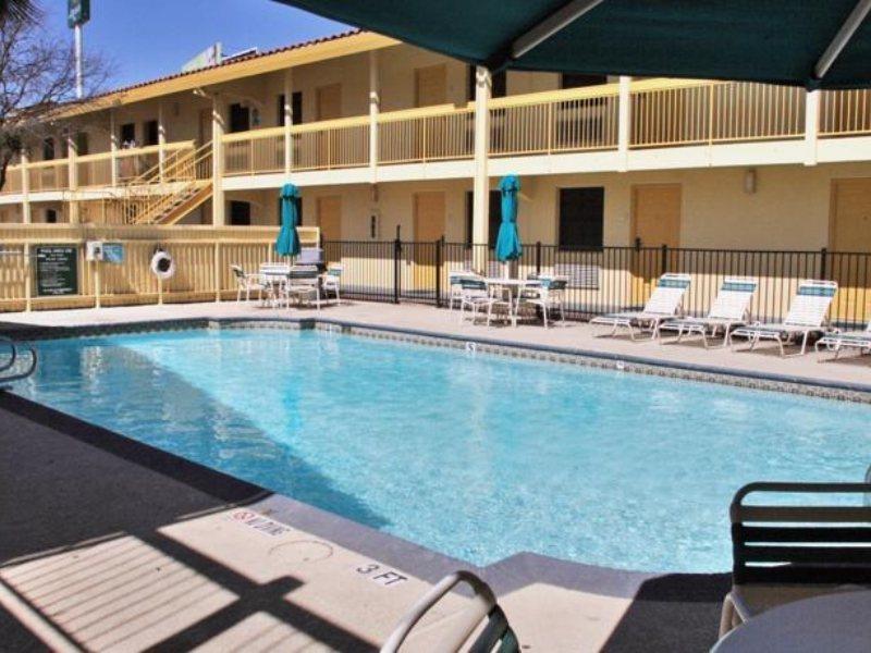 La Quinta Inn By Wyndham San Antonio I-35 N At Rittiman Rd Екстериор снимка